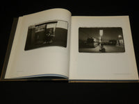 1991 ANNIE LEIBOVITZ PHOTOGRAPHS 1970-1990 HARDCOVER BOOK - NICE PHOTOS - R 721I