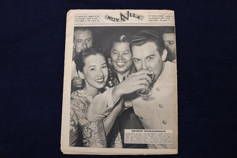 1955 JANUARY 12 NOVELLA MAGAZINE - AUDREY HEPBURN COVER - ITALIAN - E 23853
