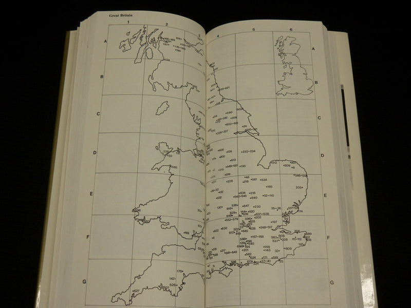 1984 ATLAS OF EUROPEAN ARCHITECTURE HARDCOVER BOOK BY BRIAN SACHER - KD 7343