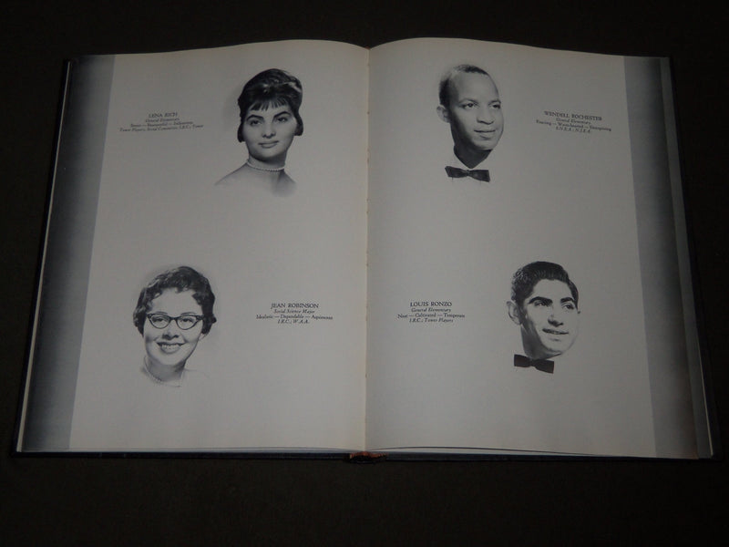 1961 TOWER JERSEY CITY STATE COLLEGE YEARBOOK - NEW JERSEY - PHOTOS - YB 1424