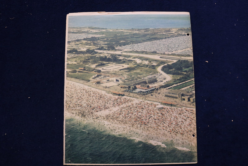 1961 AUGUST 27 NY MIRROR MAGAZINE - JONES BEACH COVER - E 22277