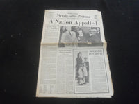 1963 NOVEMBER 25 NEW YORK HERALD TRIBUNE NEWSPAPER - RUBY KILLS OSWALD - NP 5810