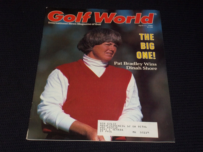 1986 APRIL 11 GOLF WORLD MAGAZINE - PAT BRADLEY FRONT COVER - E 5566A