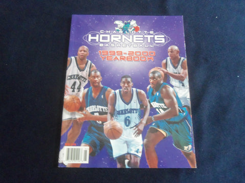 1999-2000 CHARLOTTE HORNETS YEARBOOK - ST 7127