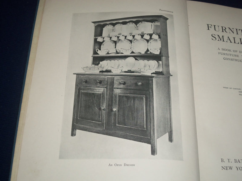 1900'S FURNITURE FOR SMALL HOUSES BOOK BY PERRY WELLS - 57 GREAT PLATES- KD 2840