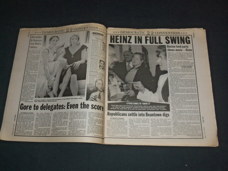 2004 JULY 27 NEW YORK DAILY NEWS NEWSPAPER -CONVENTIONS - PHOTO FOLLIES- NP 3492