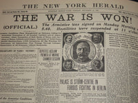 1980 THE FRONT PAGE FROM THE INTERNATIONAL HEARD TRIBUNE BOOK - KD 2816