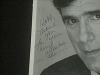 ELLIOTT GOULD AUTOGRAPHED 8X10 PHOTOGRAPH - J 6274