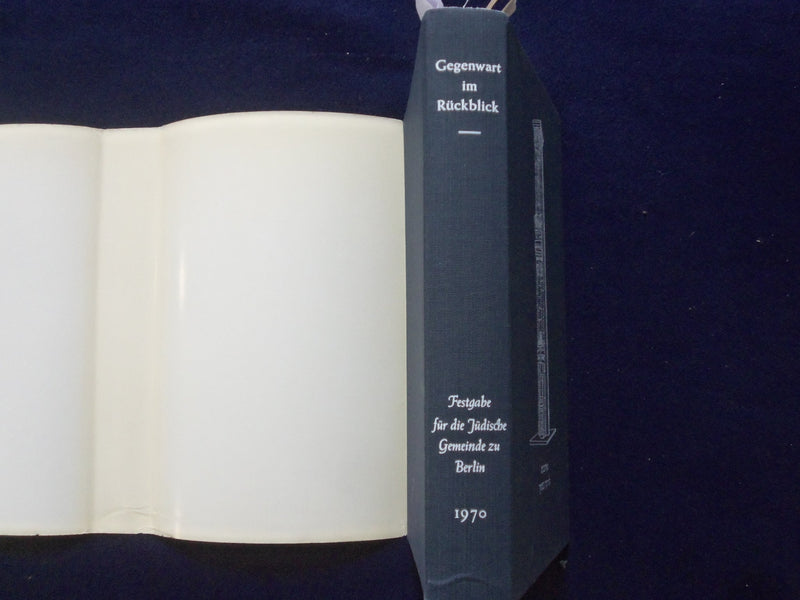 1970 GEGENWART IM RUCKBLICK HARDCOVER BOOK VON STRAUSS/GROSSMANN-GERMAN- KD 9000