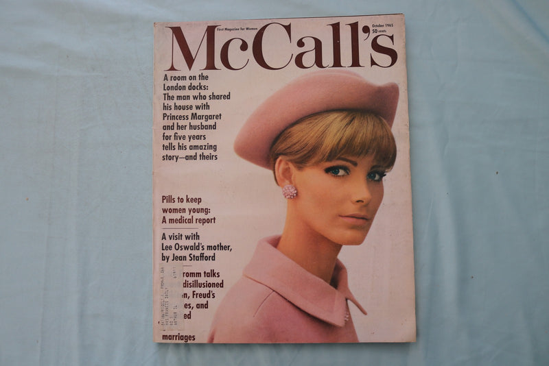 1965 OCTOBER MCCALL'S MAGAZINE - VICKY HILBERT COVER - E 26540