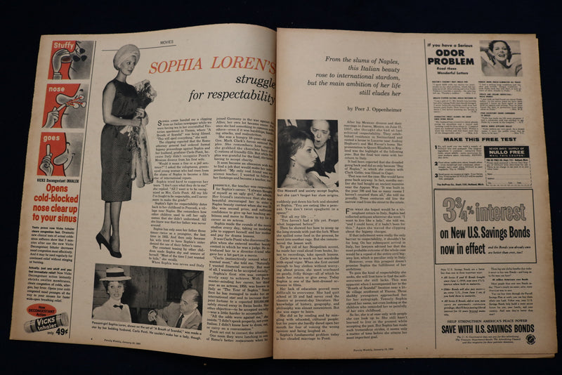 1960 JANUARY 10 FAMILY WEEKLY MAGAZINE - SOPHIA LOREN COVER - E 23294