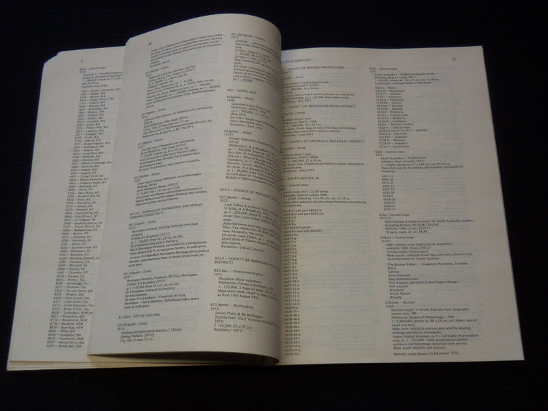 1975-1976 AUSTRALIAN MAPS CATALOGS LOT OF 2 - LIBRARY OF AUSTRALIA - J 8110