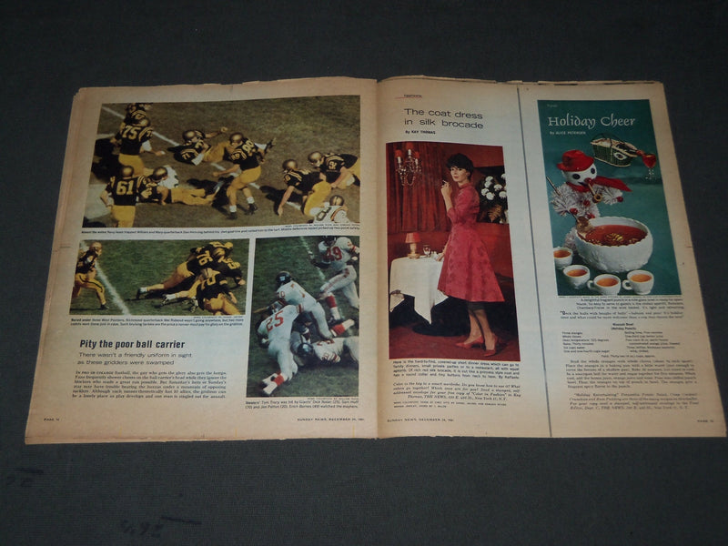 1961 DECEMBER 24 SUNDAY NEWS COLOROTO MAGAZINE - FOOTBALL COLOR PHOTOS - J 2870
