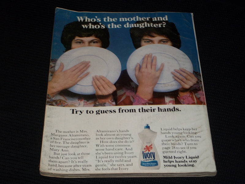 1976 FEBRUARY MCCALL'S MAGAZINE - JACQUELINE ONASSIS FRONT COVER - E 766