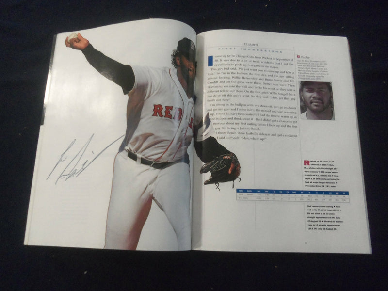 1989 BOSTON RED SOX YEARBOOK - ST 2968A