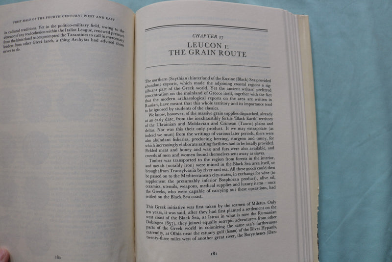 1989 THE CLASSICAL GREEKS HARDCOVER BOOK BY MICHAEL GRANT - KD 9669