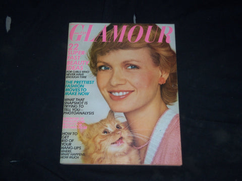1974 APRIL GLAMOUR MAGAZINE - BESHKA SORENSON COVER - B 147