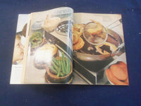 1964 AUGUST GOOD HOUSEKEEPING MAGAZINE - NICE COVER, ARTICLES & ADS - F 252Z