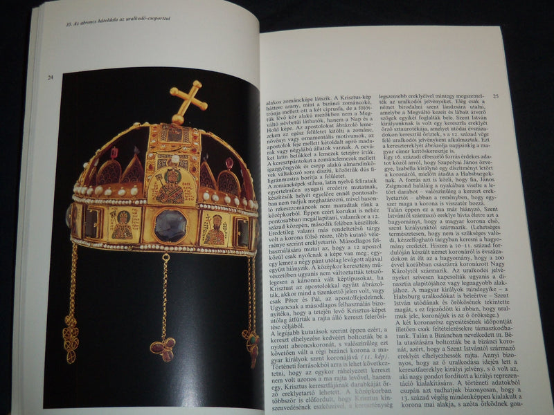 1992 A MAGYAR NEMZETI MUZEUM SOFTCOVER BOOK - HUNGARIAN - KD 4671G