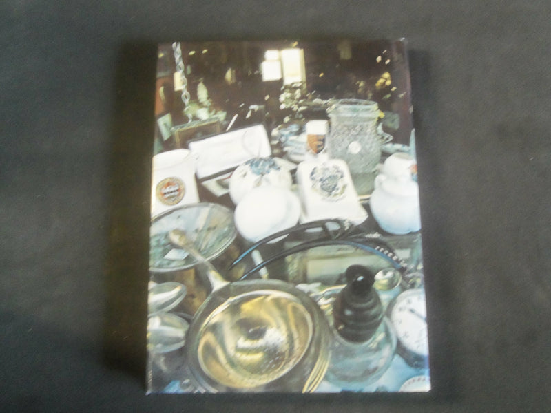 1977 POPULAR ANTIQUES HARDCOVER BOOK BY PAUL ATTERBURY - R 732R