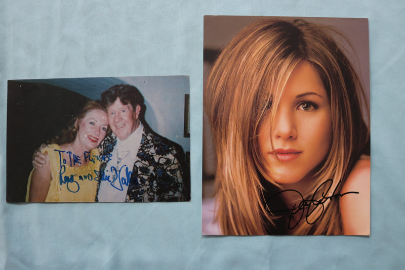 CELEBRITY AUTOGRAPHED PHOTOS - LOT OF 12 - K 2555