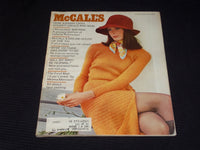 1971 AUGUST MCCALL'S MAGAZINE - NICE FASHION FRONT COVER - E 720