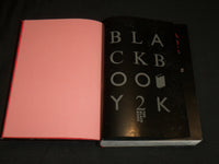 2000 BLACK BOOK Y2K SOFTCOVER BOOK - GREAT PHOTOS - R 715C