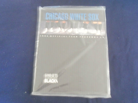 1992 CHICAGO WHITE SOX YEARBOOK - ST 3398T