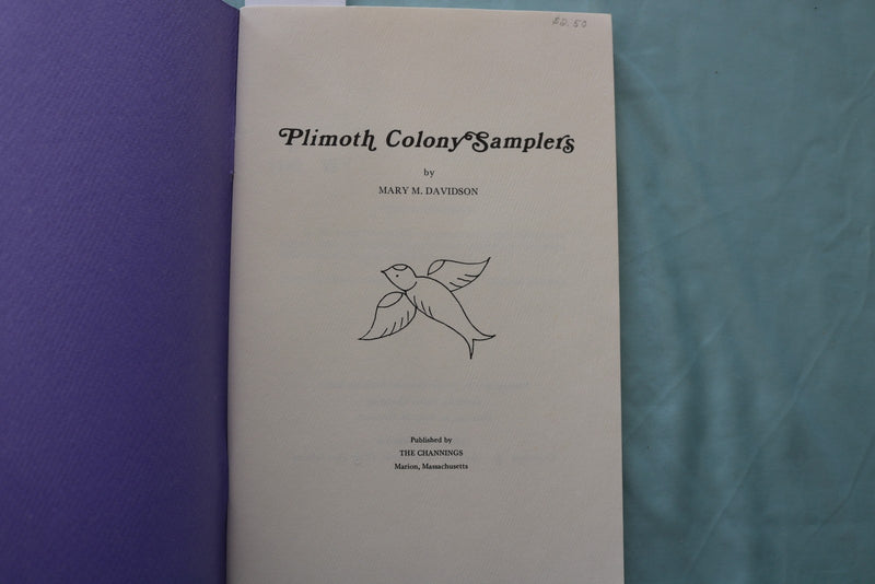 1975 PLIMOTH COLONY SAMPLERS BY MARY M. DAVIDSON - SOFTCOVER BOOK - K 3433
