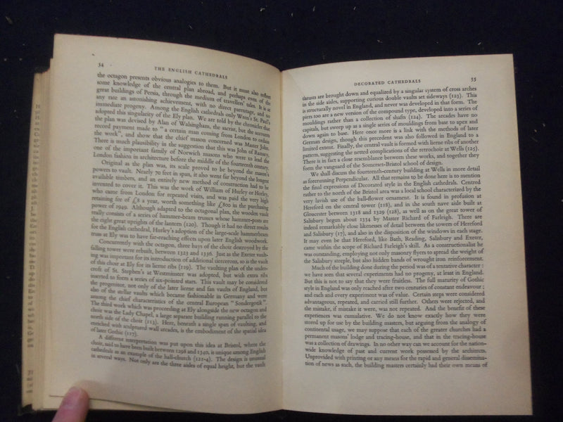 1950THE ENGLISH CATHEDRALS HARDCOVER BOOK BY BERBERT FELTON - KD 8246