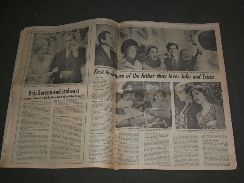 1974 AUGUST 9 NEW YORK DAILY NEWS - RICHARD NIXON RESIGNS - NP 3044