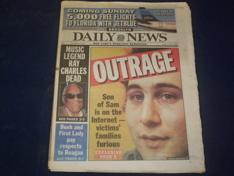 2004 JUNE 11 NEW YORK DAILY NEWS NEWSPAPER - RAY CHARLES DIED - NP 4190