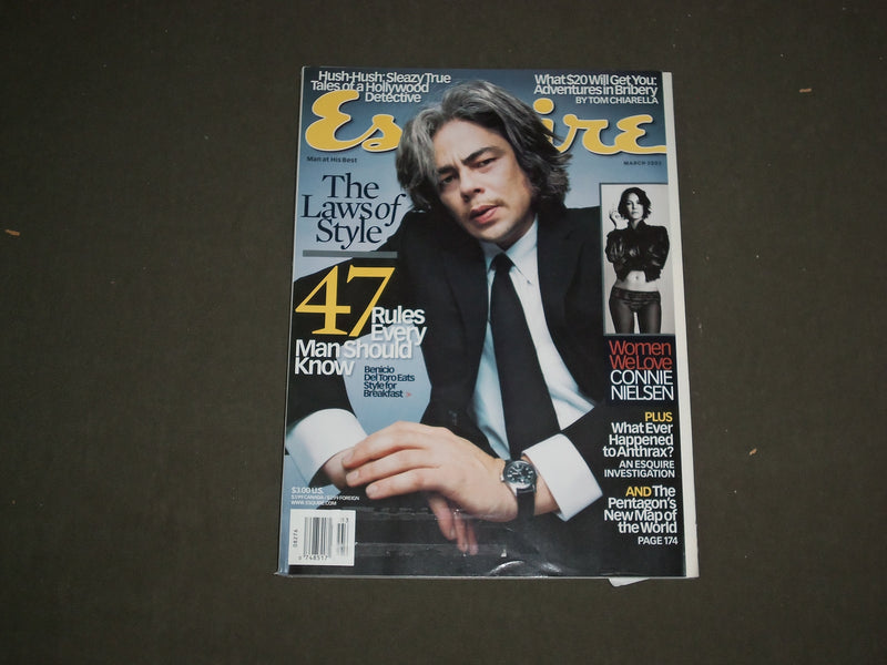 2003 MARCH ESQUIRE MAGAZINE - BENICIO DEL TORO COVER - B 4401
