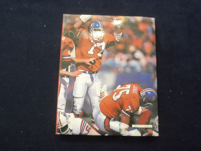 1987 THE WORLD OF PRO FOOTBALL HARDCOVER BOOK - KD 8721