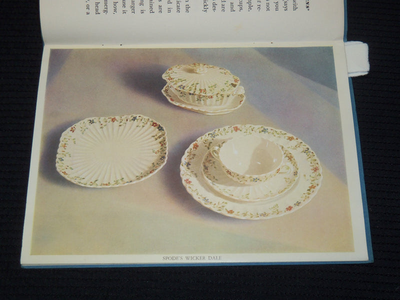 1920'S A PLATED ARTICLE BOOK BY CHARLES DICKENS - SPODE - SOFTCOVER - K 2128