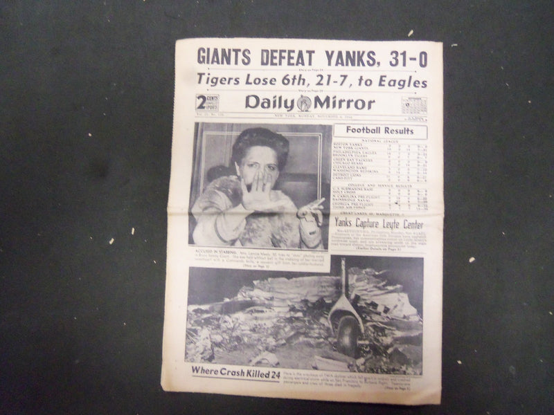 1944 NOV 6 NEW YORK DAILY MIRROR - SUPERFORTS SMASH JAPS IN SINGAPORE - NP 2214
