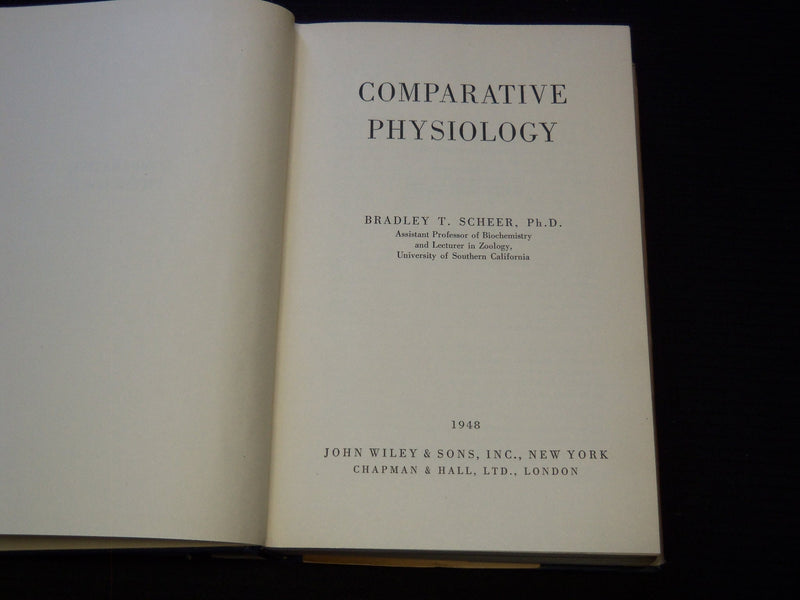 1948 COMPARATIVE PHYSIOLOGY HARDCOVER BOOK BY BRADLEY T. SEHEER - KD 7875