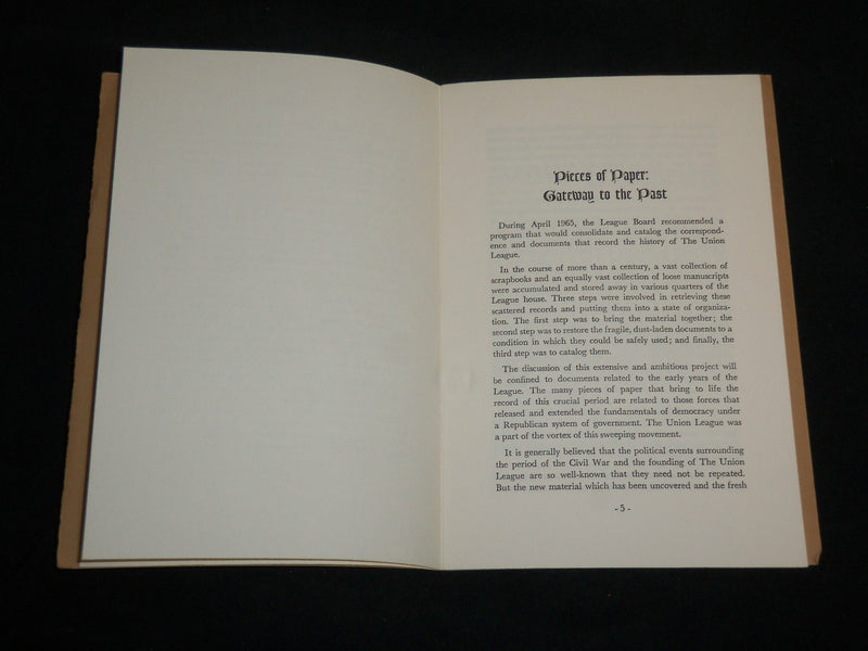 1967 PIECES OF PAPER GATEWAY TO THE PAST BOOK BY MAXWELL WHITEMAN - J 6706