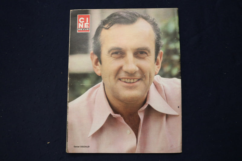 1982 JULY 22 CINE REVUE MAGAZINE - PATRICK DEWAERE COVER - E 23532