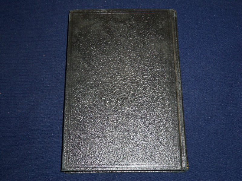 1945 U.S.T.A ANNUAL YEAR BOOK TROTTING & PACING IN 1944 VOLUME 57 PT 1- KD 2058M