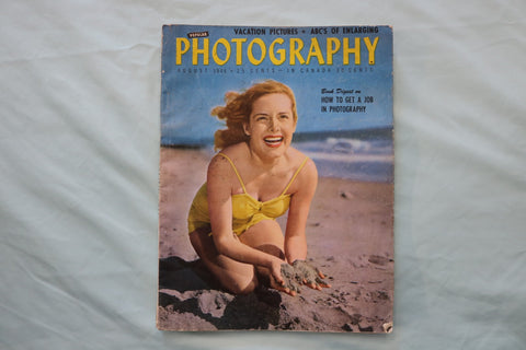 1946 AUGUST PHOTOGRAPHY MAGAZINE - LISA LARSEN COVER - E 26581