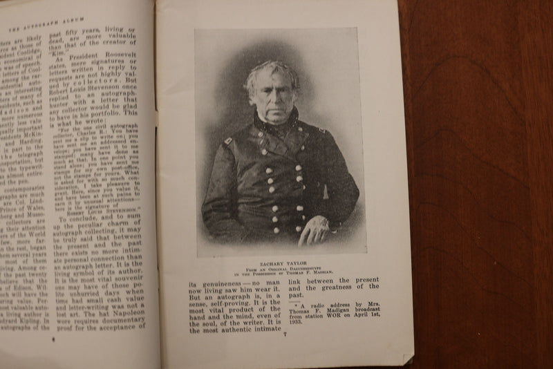 1933 JUNE AUTOGRAPH ALBUM MAGAZINE FOR COLLECTORS- F.D.R. -VOL. 1, N0. 1- K 3186