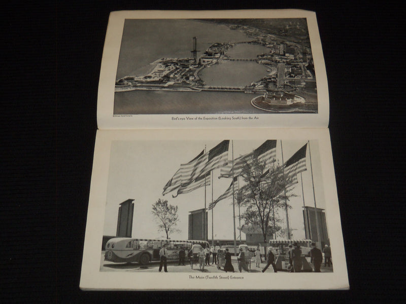 1933 A CENTURY OF PROGRESS OFFICIAL PICTURES BOOK - SOFTCOVER - J 7333