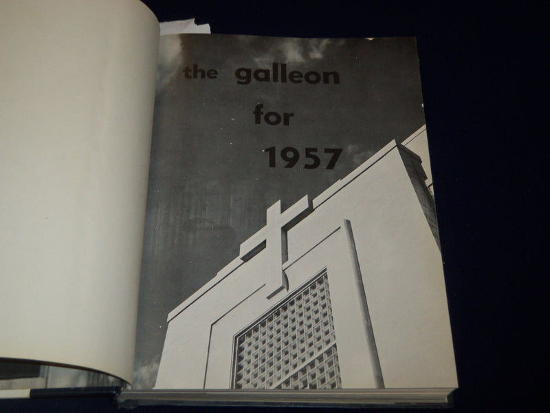 1957 GALLEON SETON HALL UNIVERSITY YEARBOOK - SOUTH ORANGE NJ - PHOTOS - YB 814