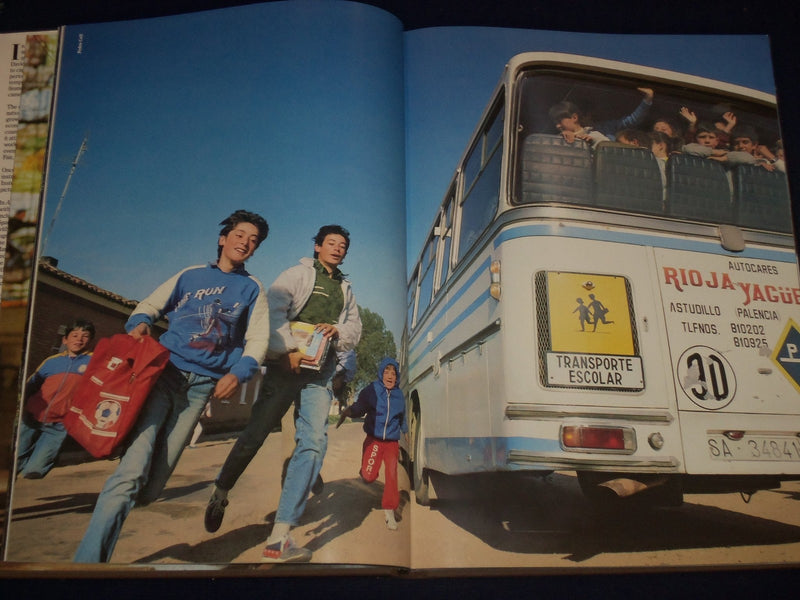1988 A DAY IN THE LIFE OF SPAIN HARDCOVER BOOK - GREAT PHOTOS - KD 2811