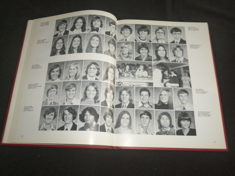 1976 ATODNEM MENDOTA HIGH SCHOOL YEARBOOK - MENDOTA, ILLINOIS - YB 2531