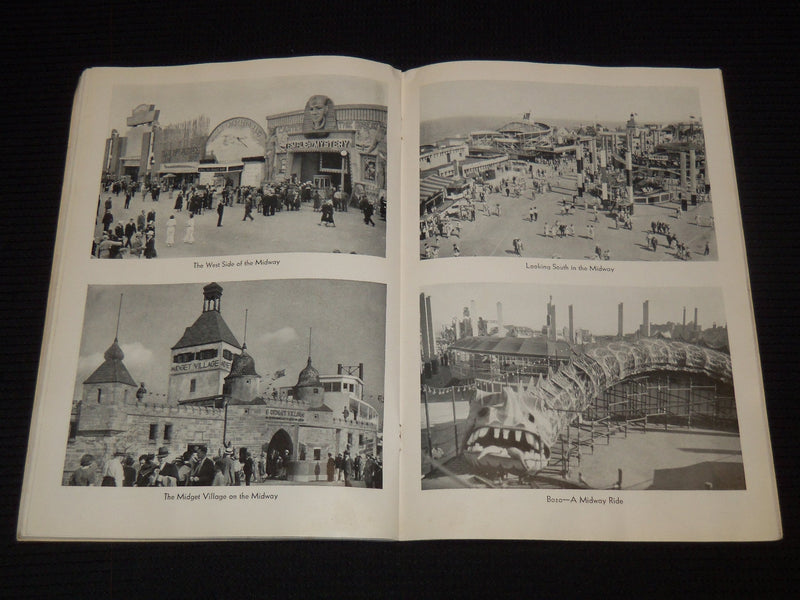 1933 A CENTURY OF PROGRESS OFFICIAL PICTURES BOOK - SOFTCOVER - J 7333