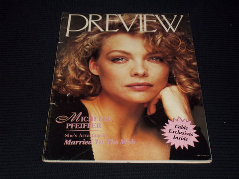 1989 AUGUST PREVIEW MAGAZINE - MICHELLE PFEIFER FRONT COVER - E 13422