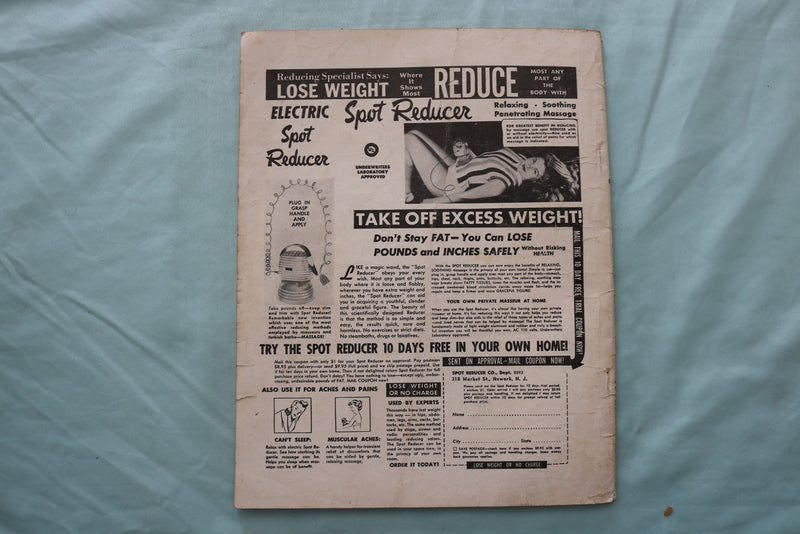 1952 FEBRUARY REAL ROMANCES MAGAZINE - CAROLYN WYNN COVER - E 26710