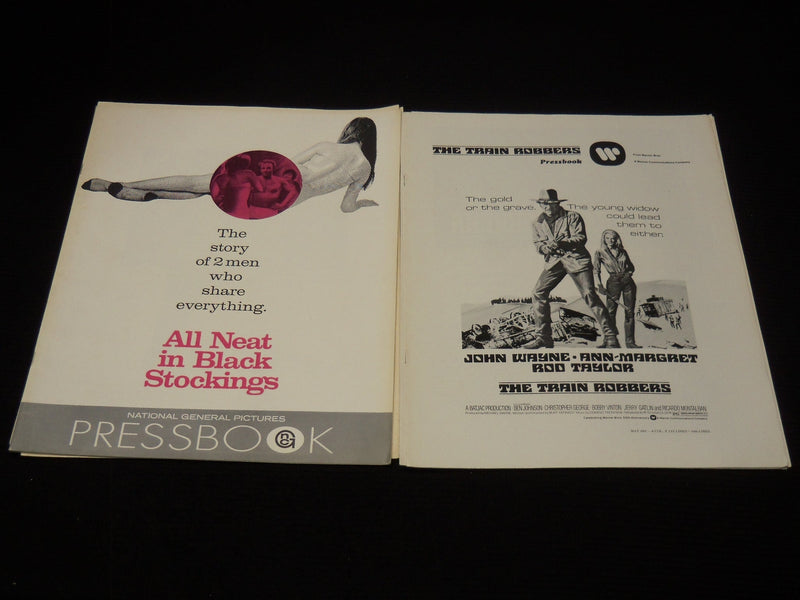 1970'S WARNER BROS. MOVIE PRESSBOOK LOT OF 20 - O 3813